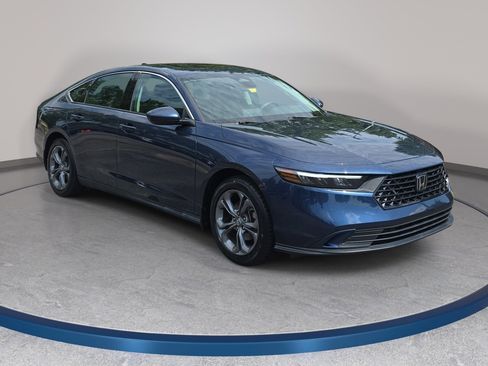 Used 2023 Honda Accord EX image 3