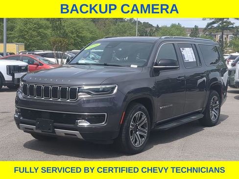 Used 2024 Jeep Wagoneer L Series II w/ Flexible Seating Group AWD/4WD image 11