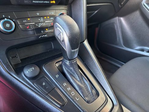 Used 2018 Ford Focus SE w/ Cold Weather Package image 31