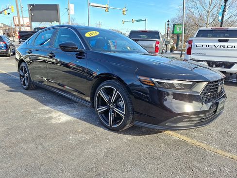 Used 2024 Honda Accord Sport image 7