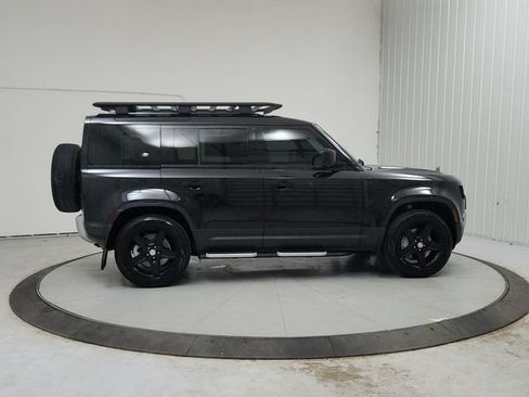 Used 2022 Land Rover Defender 110 SE AWD/4WD image 9