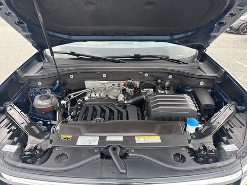 Used 2023 Volkswagen Atlas Cross Sport SEL Premium R-Line image 40