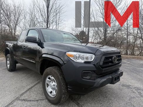 Used 2021 Toyota Tacoma SR image 1