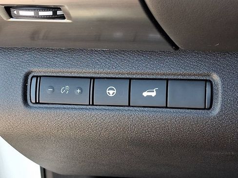 Used 2024 Nissan Pathfinder SL w/ SL Premium Package AWD/4WD image 25