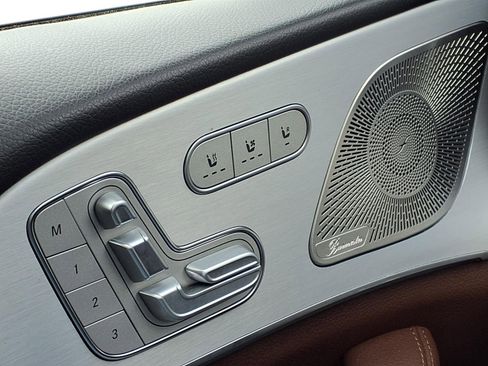 Used 2025 Mercedes-Benz GLS 450 4MATIC image 25