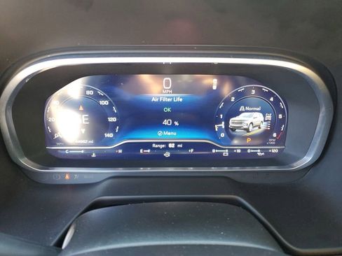 Used 2023 Chevrolet Suburban High Country image 12