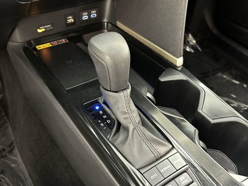 Used 2025 Toyota Camry LE FWD image 16