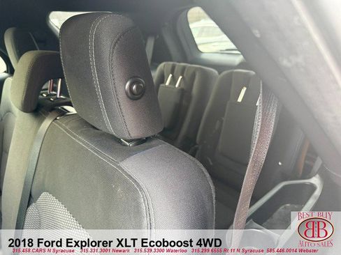 Used 2018 Ford Explorer XLT image 12