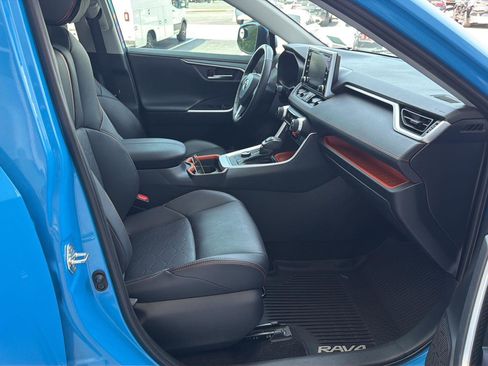 Used 2019 Toyota RAV4 Adventure w/ Cold Weather Package AWD/4WD image 13