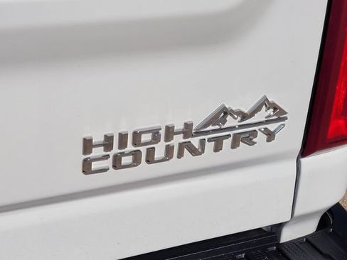 Used 2025 Chevrolet Silverado 3500 High Country w/ Technology Package AWD/4WD image 8