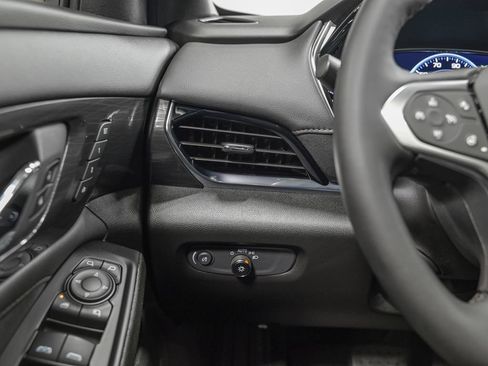 Used 2023 Chevrolet Traverse High Country w/ LPO, Floor Liner Package FWD image 18
