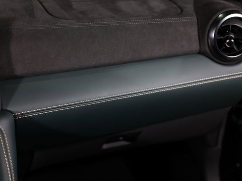 Used 2021 Nissan GT-R Premium AWD/4WD image 47