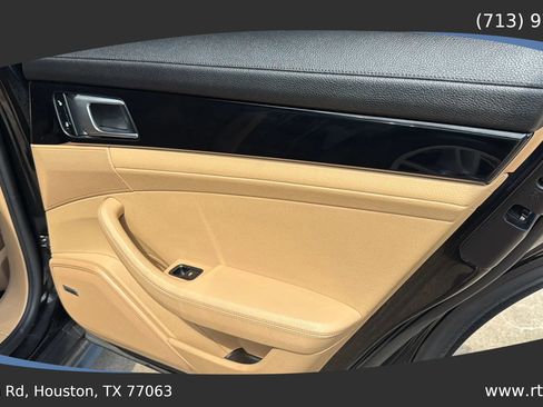 Used 2017 Porsche Panamera image 35