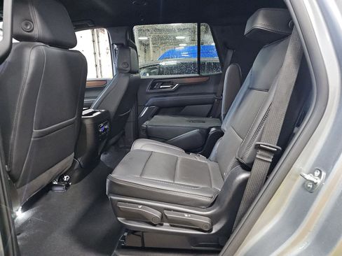 Used 2025 GMC Yukon Denali AWD/4WD image 15