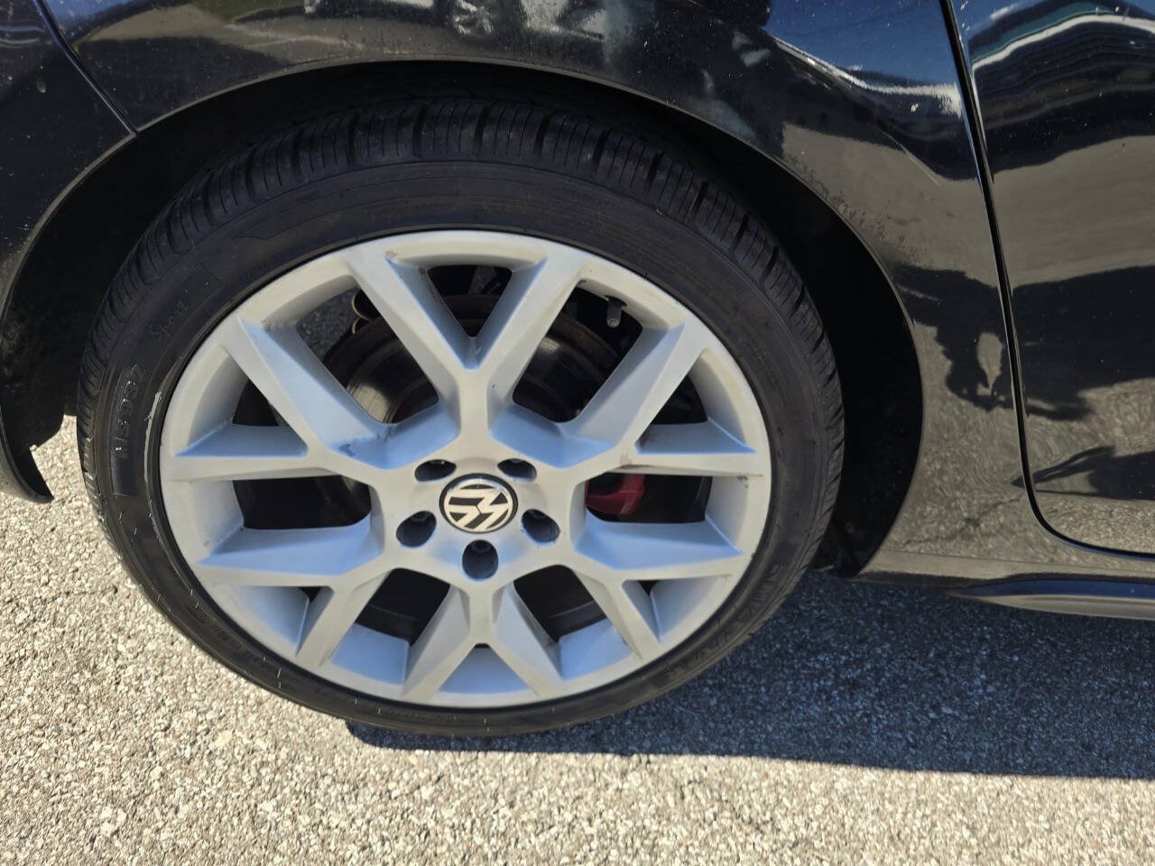 Used 2013 Volkswagen Golf 4-Door FWD image 24