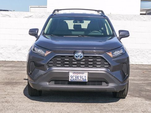 Used 2022 Toyota RAV4 LE image 2