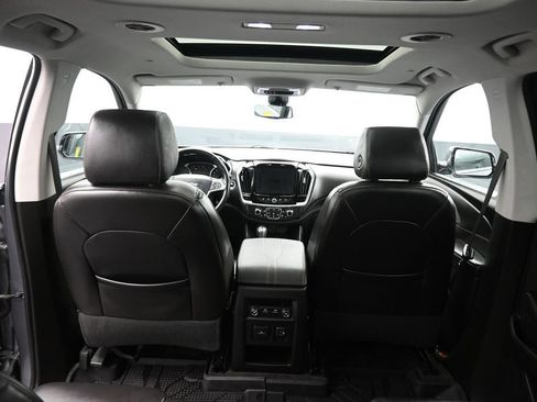 Used 2020 Chevrolet Traverse LT w/ LT Premium Package AWD/4WD image 43