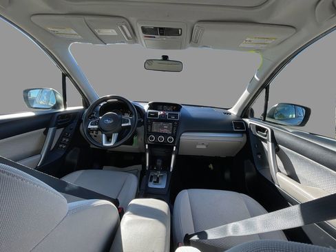 Used 2017 Subaru Forester 2.5i Premium w/ All-Weather Package image 9