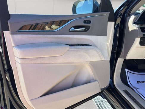 Used 2021 Cadillac Escalade Sport Platinum image 46