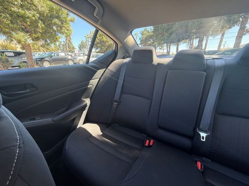 Used 2025 Nissan Altima 2.5 SV image 36