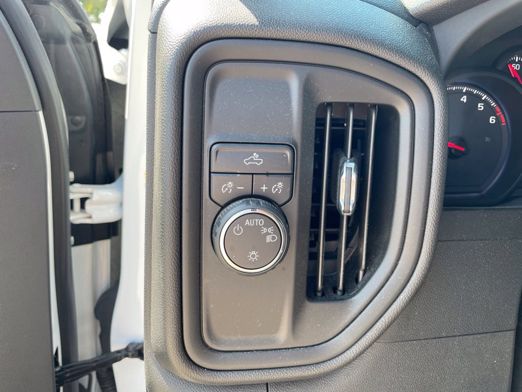 Used 2022 Chevrolet Silverado 1500 Custom RWD image 19
