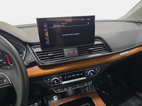 Used 2023 Audi Q5 2.0T Premium w/ Convenience Package AWD/4WD image 20