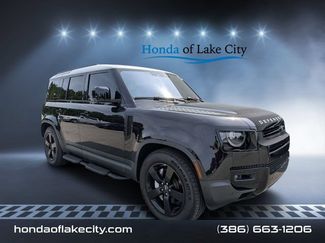 Used 2021 Land Rover Defender 110 SE AWD/4WD video 1