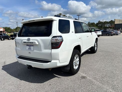 Used 2020 Toyota 4Runner SR5 image 5