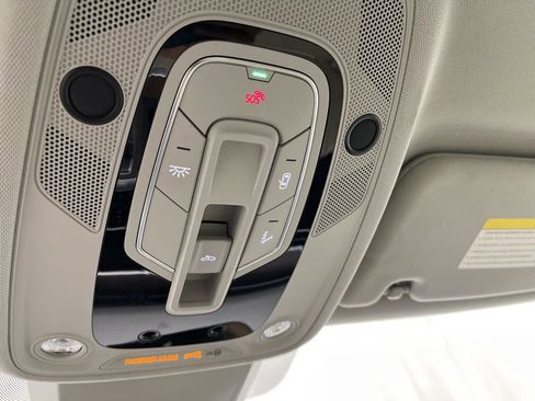 Used 2024 Audi A6 Premium Plus image 8