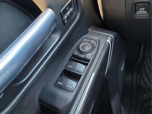 Used 2021 GMC Sierra 2500 AT4 w/ AT4 Premium Plus Package image 13