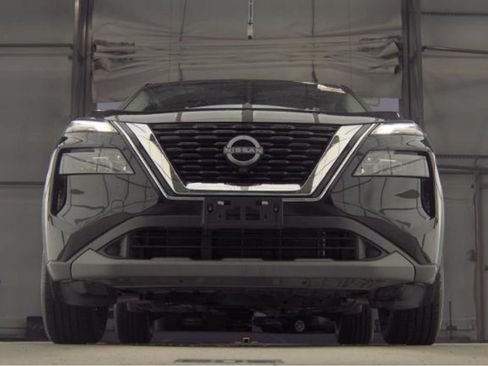 Used 2023 Nissan Rogue S AWD/4WD image 3