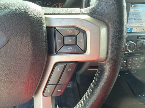 Used 2018 Ford F150 Lariat image 28