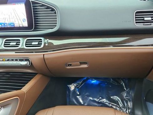 Used 2025 Mercedes-Benz GLE 450e 4MATIC image 37