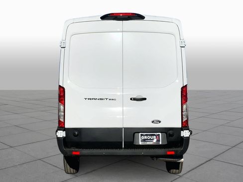 New 2026 Ford Transit 250 148 Medium Roof w/ Load Area Protection Package image 4