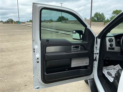 Used 2014 Ford F150 FX4 w/ Equipment Group 402A Luxury AWD/4WD image 27
