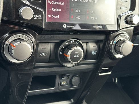 Used 2024 Toyota 4Runner TRD Off-Road Premium image 20