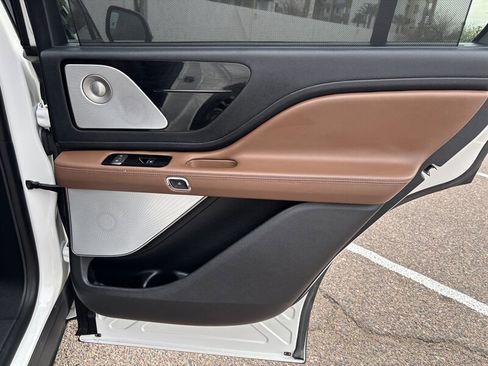 Used 2020 Lincoln Aviator Reserve w/ Equipment Group 201A image 36