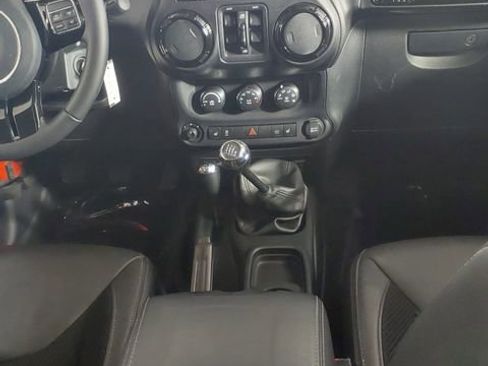 Used 2017 Jeep Wrangler Unlimited Sahara AWD/4WD image 20