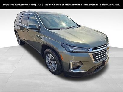 Used 2023 Chevrolet Traverse LT
