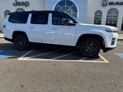 New 2026 Jeep Grand Wagoneer L 4WD image 2