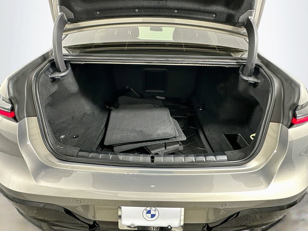 Certified 2025 BMW 740i w/ Premium Package RWD image 26