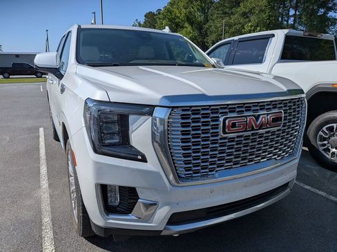 Used 2023 GMC Yukon Denali AWD/4WD image 13