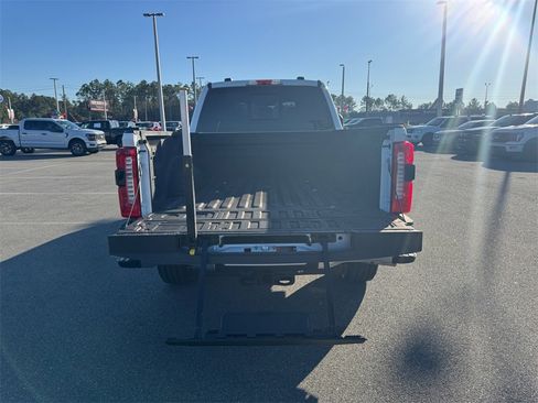 Used 2024 Ford F350 Lariat w/ Lariat Ultimate Package image 18