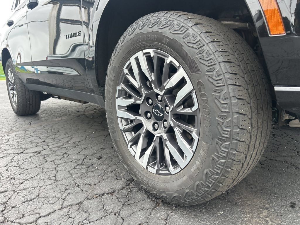 Used 2025 Chevrolet Tahoe Z71 AWD/4WD image 22
