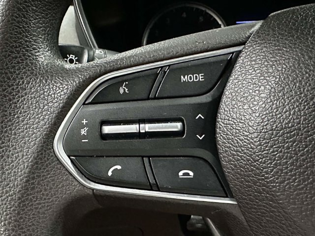 Used 2020 Hyundai Santa Fe SE AWD/4WD image 25