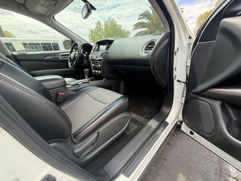 Used 2020 Nissan Pathfinder SV w/ Rock Creek Edition FWD image 10