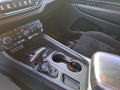 Used 2023 Dodge Durango R/T w/ Tow 'N Go Package AWD/4WD image 26