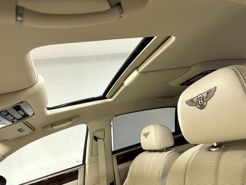 Used 2015 Bentley Flying Spur V8 image 16