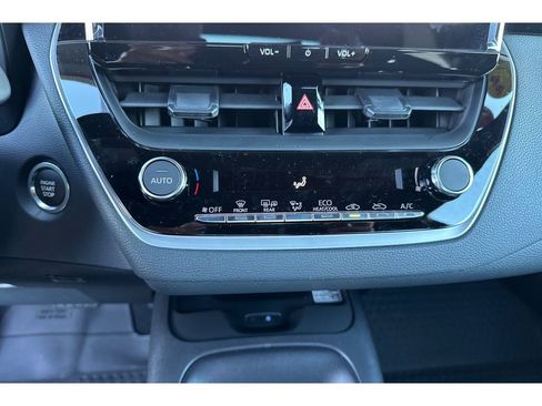 New 2026 Toyota Corolla SE image 19