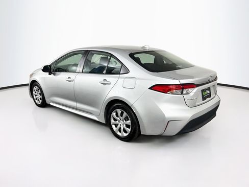 Used 2025 Toyota Corolla LE FWD image 5